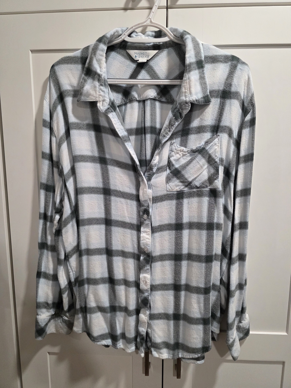 Market & Spruce White and Gray Plaid Button-Down Shirt